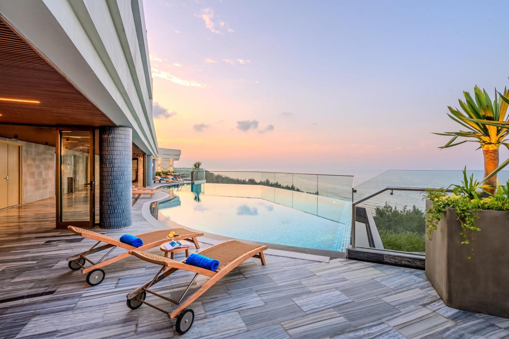 Poseido Hotel Quang Binh Донг Хой Екстериор снимка