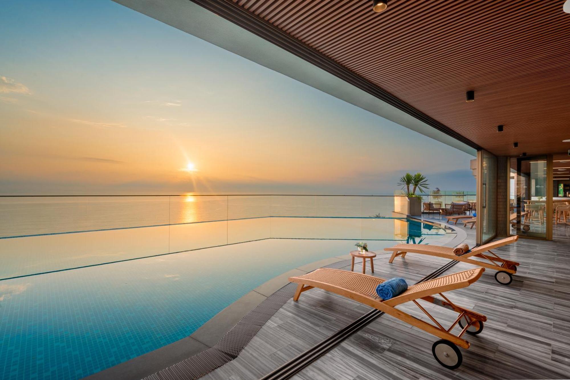 Poseido Hotel Quang Binh Донг Хой Екстериор снимка