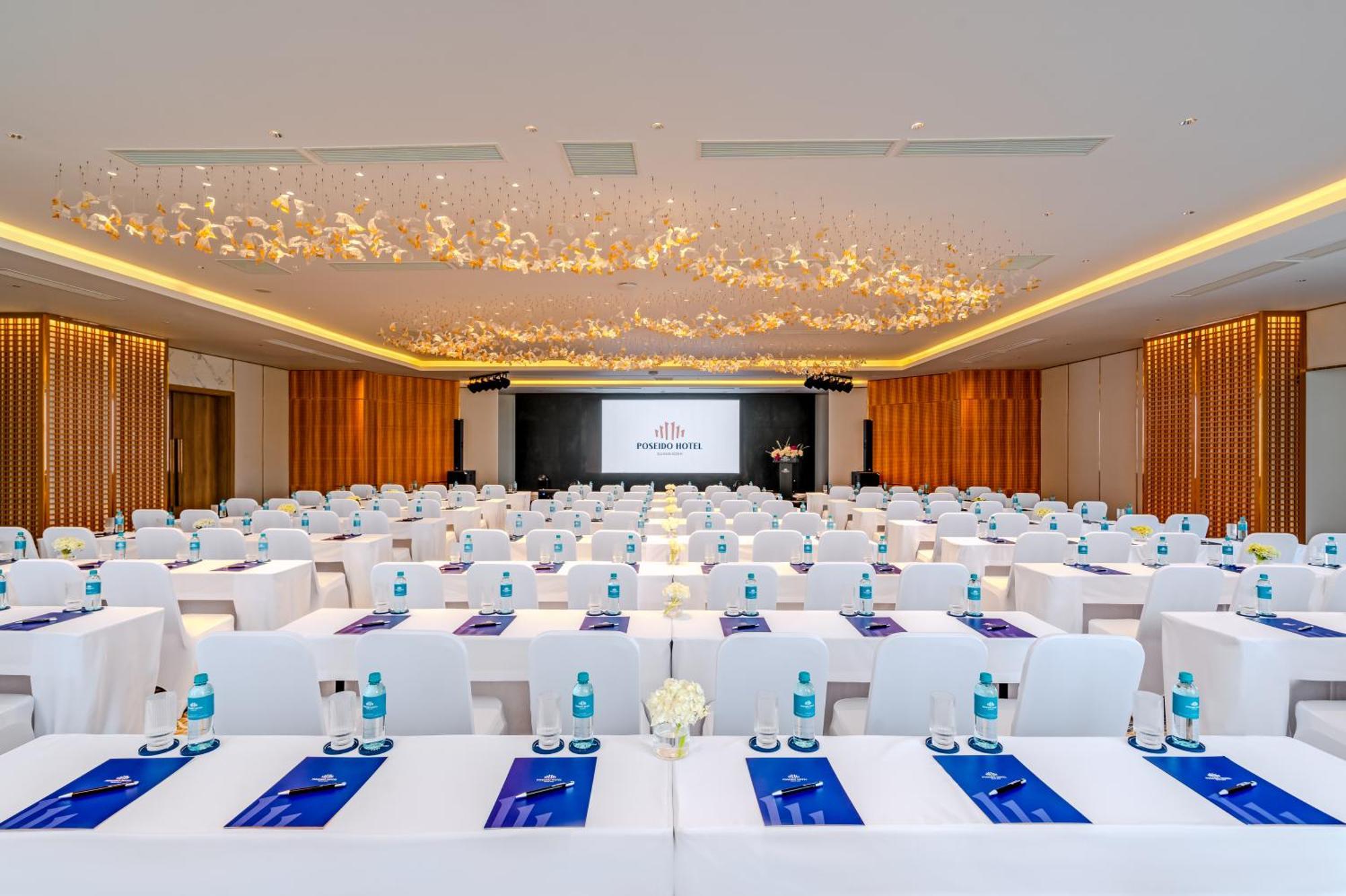 Poseido Hotel Quang Binh Донг Хой Екстериор снимка