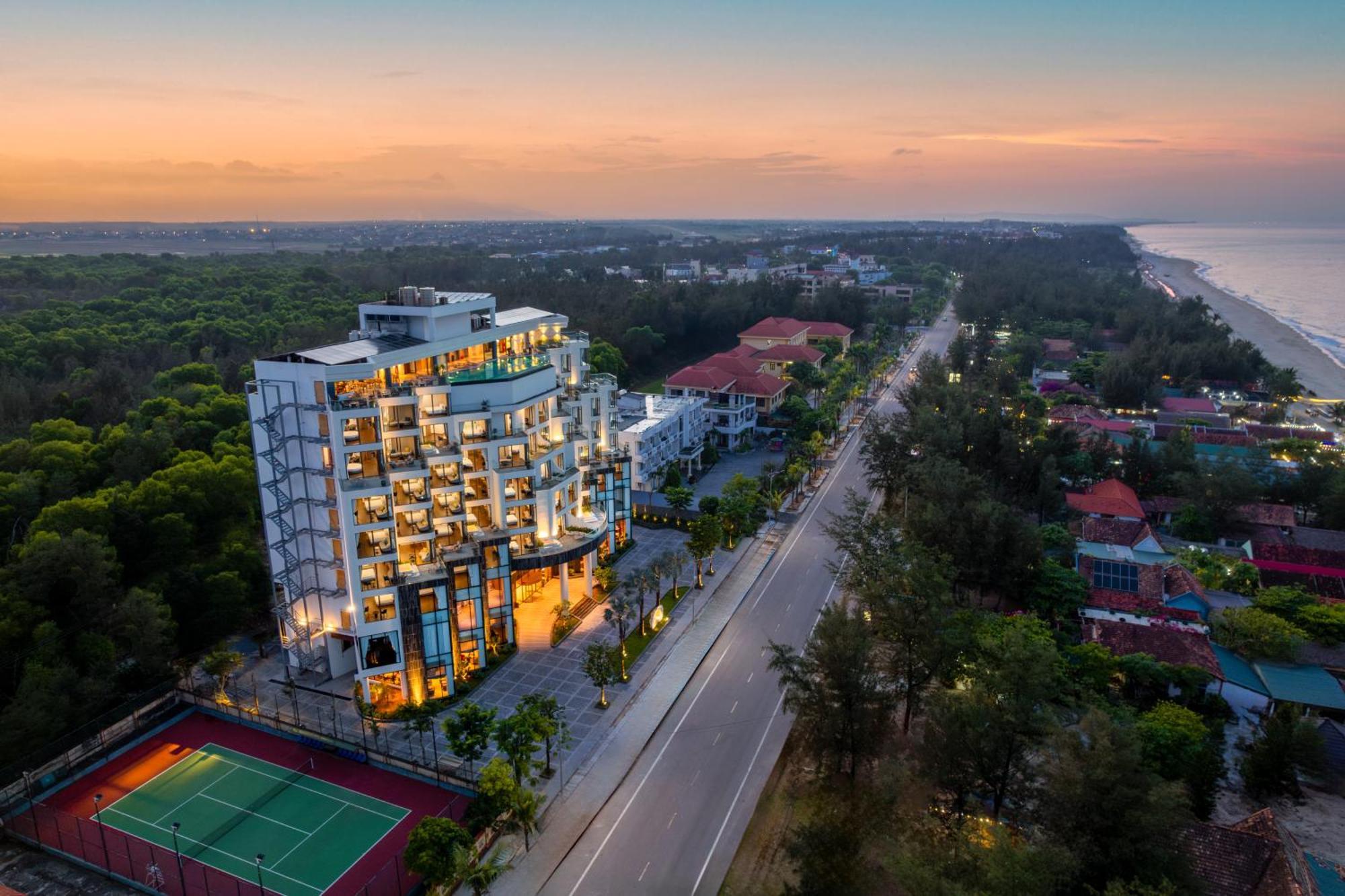 Poseido Hotel Quang Binh Донг Хой Екстериор снимка