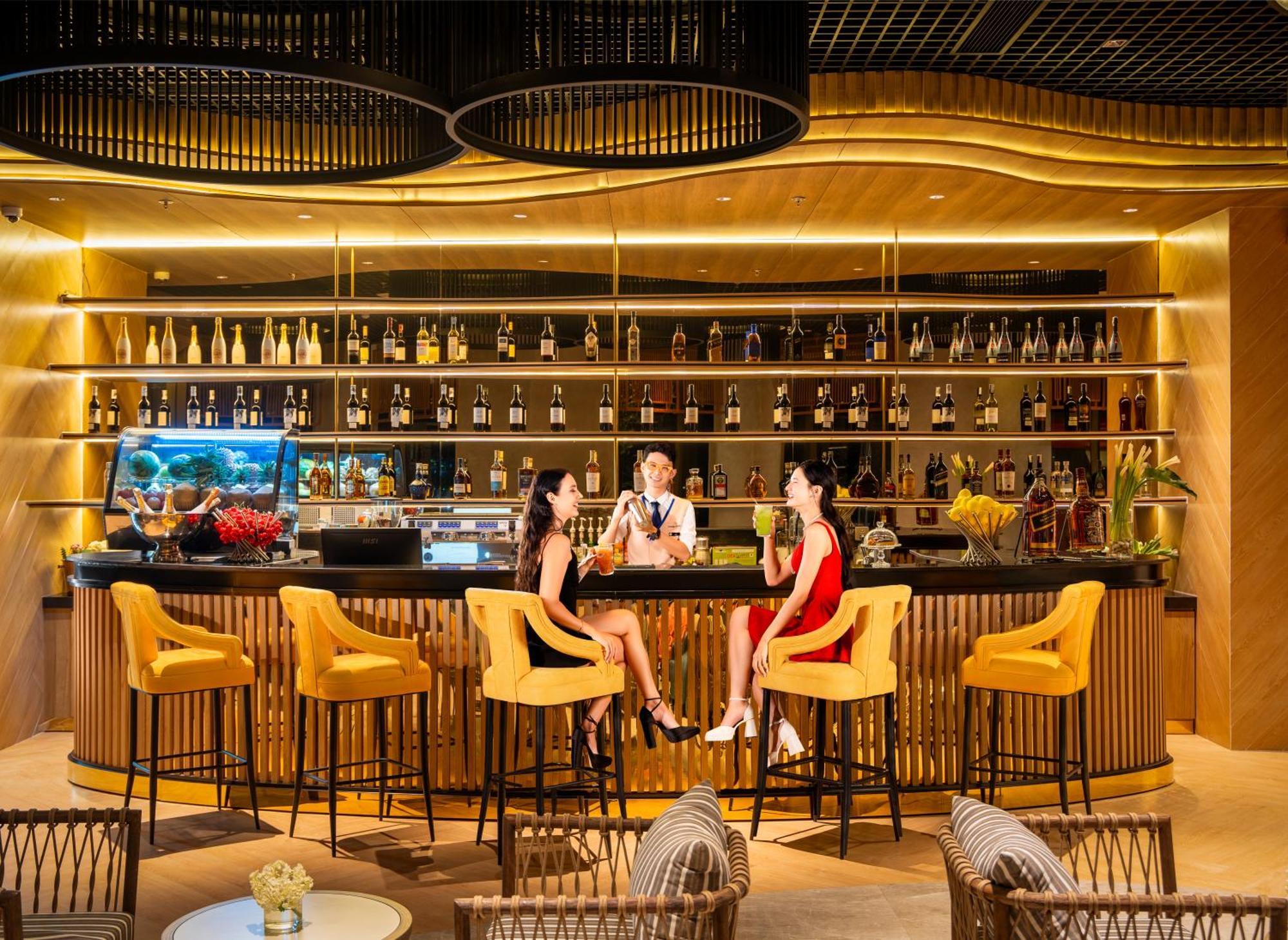 Poseido Hotel Quang Binh Донг Хой Екстериор снимка