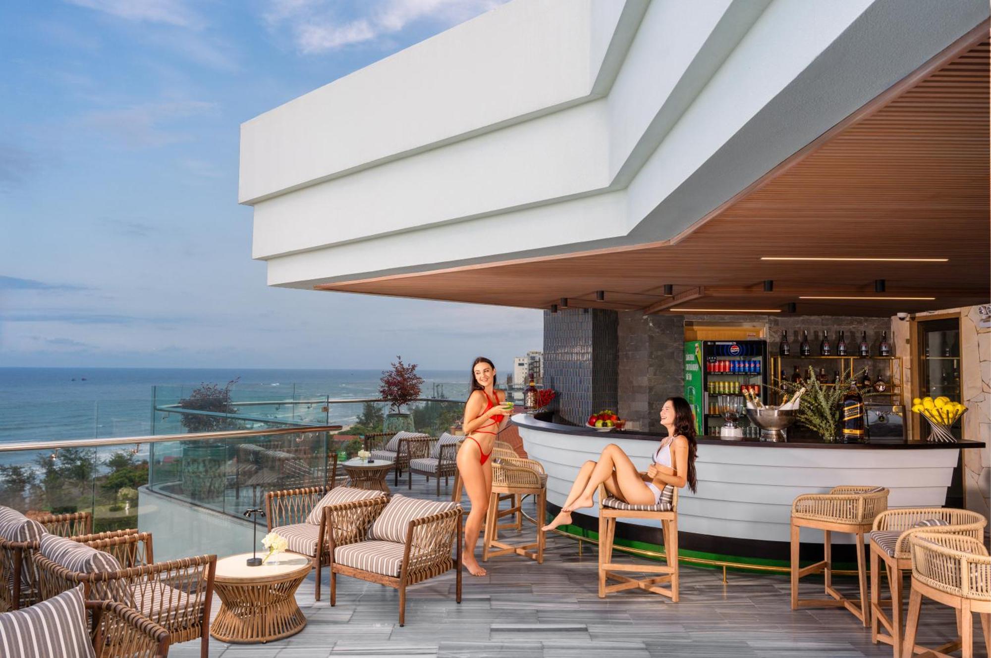 Poseido Hotel Quang Binh Донг Хой Екстериор снимка
