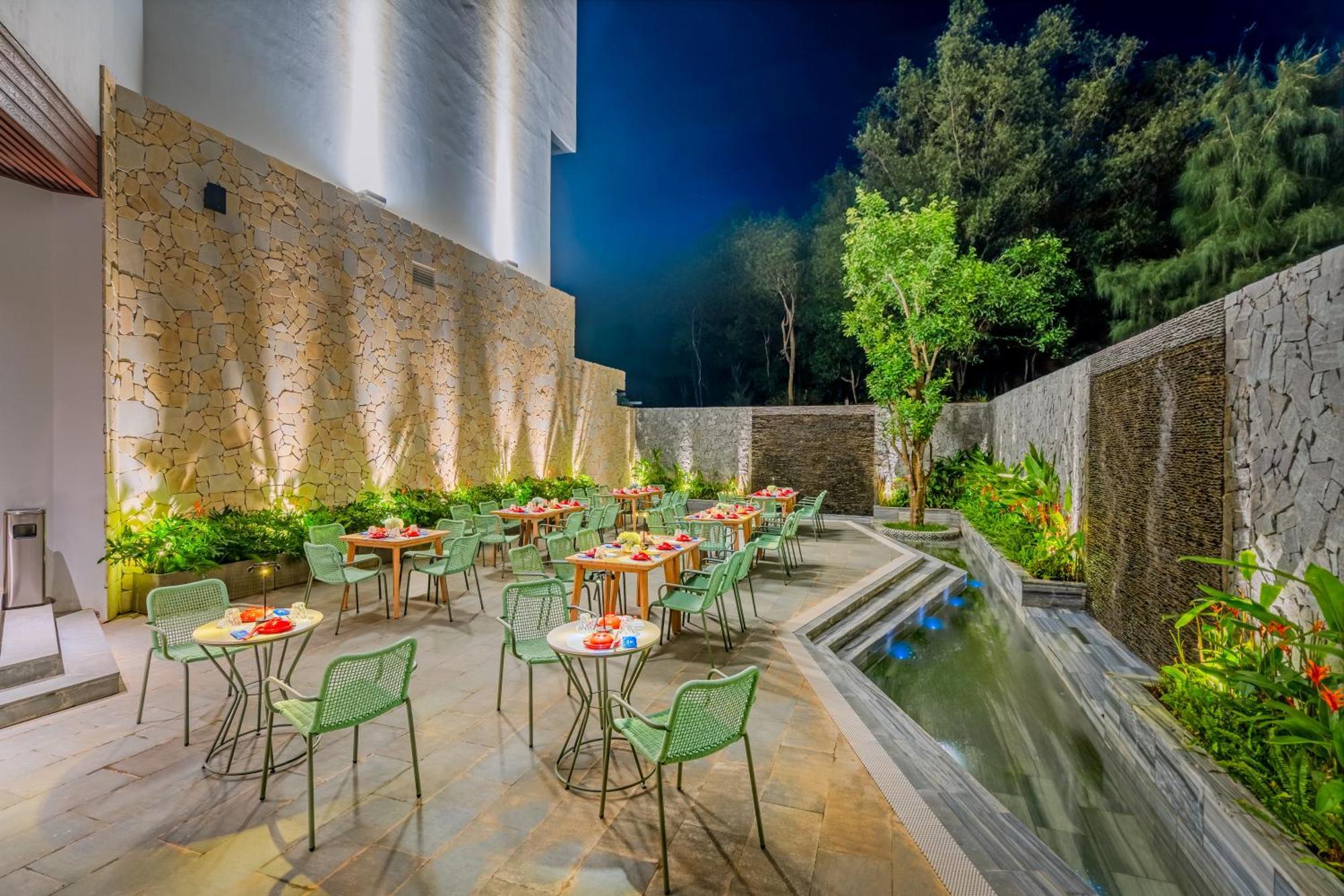 Poseido Hotel Quang Binh Донг Хой Екстериор снимка